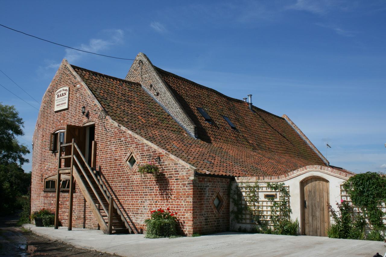 Camps Heath Barn Villa Lowestoft Exterior foto